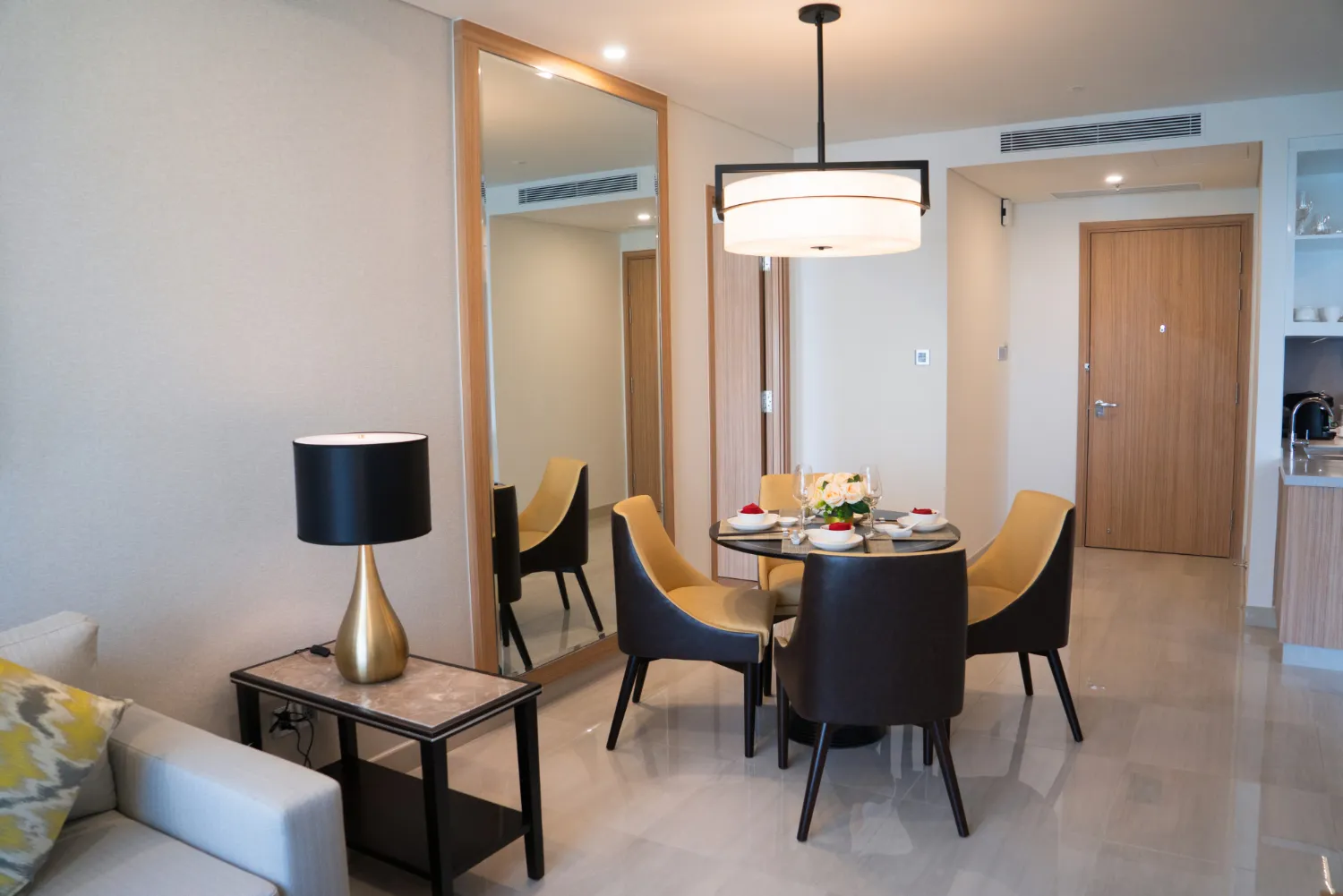 Finished turnkey kitchen and dining interior